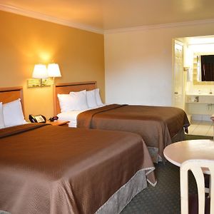 Queen Room Two Queen Beds Non-Smoking